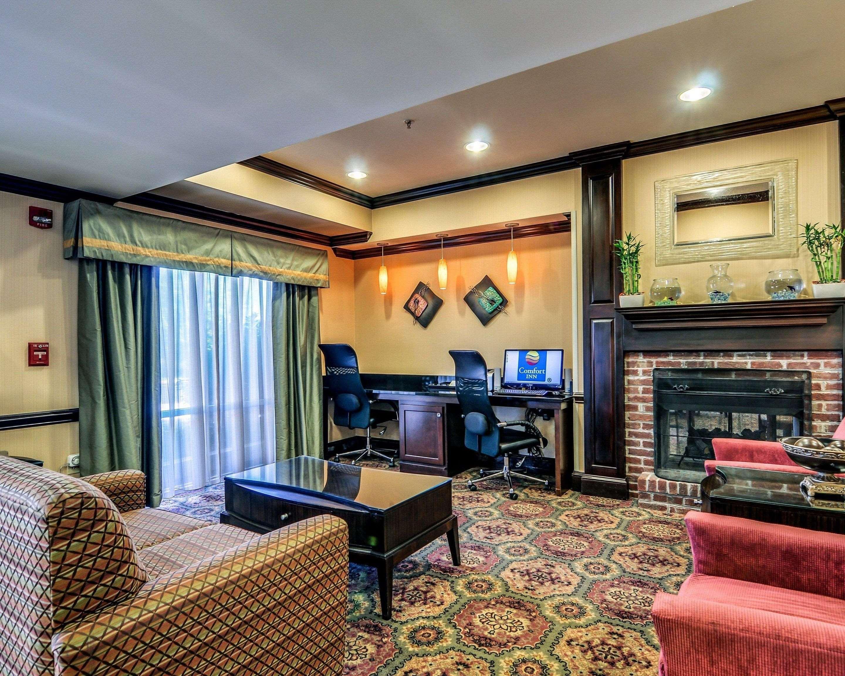 Comfort Inn & Suites Hillsville I-77 Dış mekan fotoğraf